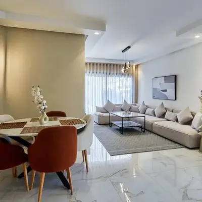 Your Home Away from Home 2 Bed Flat With Parking
