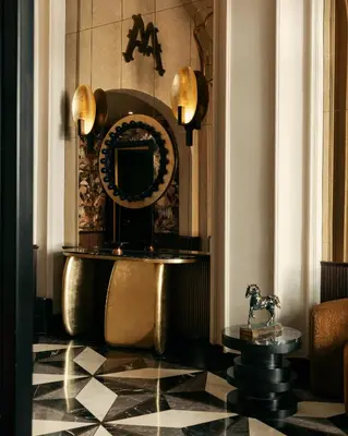 a room with a mirror and a table at Marly Boutique Hôtel in Casablanca