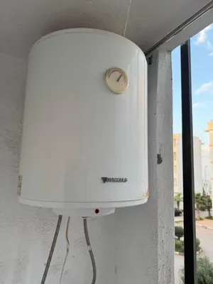 a white box on the side of a wall at Appartement calme in Tamaris