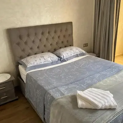 1 bed with balcony near CFC