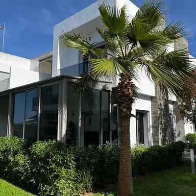 Villa Blanca - by Nero