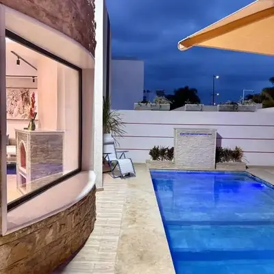 Villa 1 prestige with Pool & Private Guests Suites